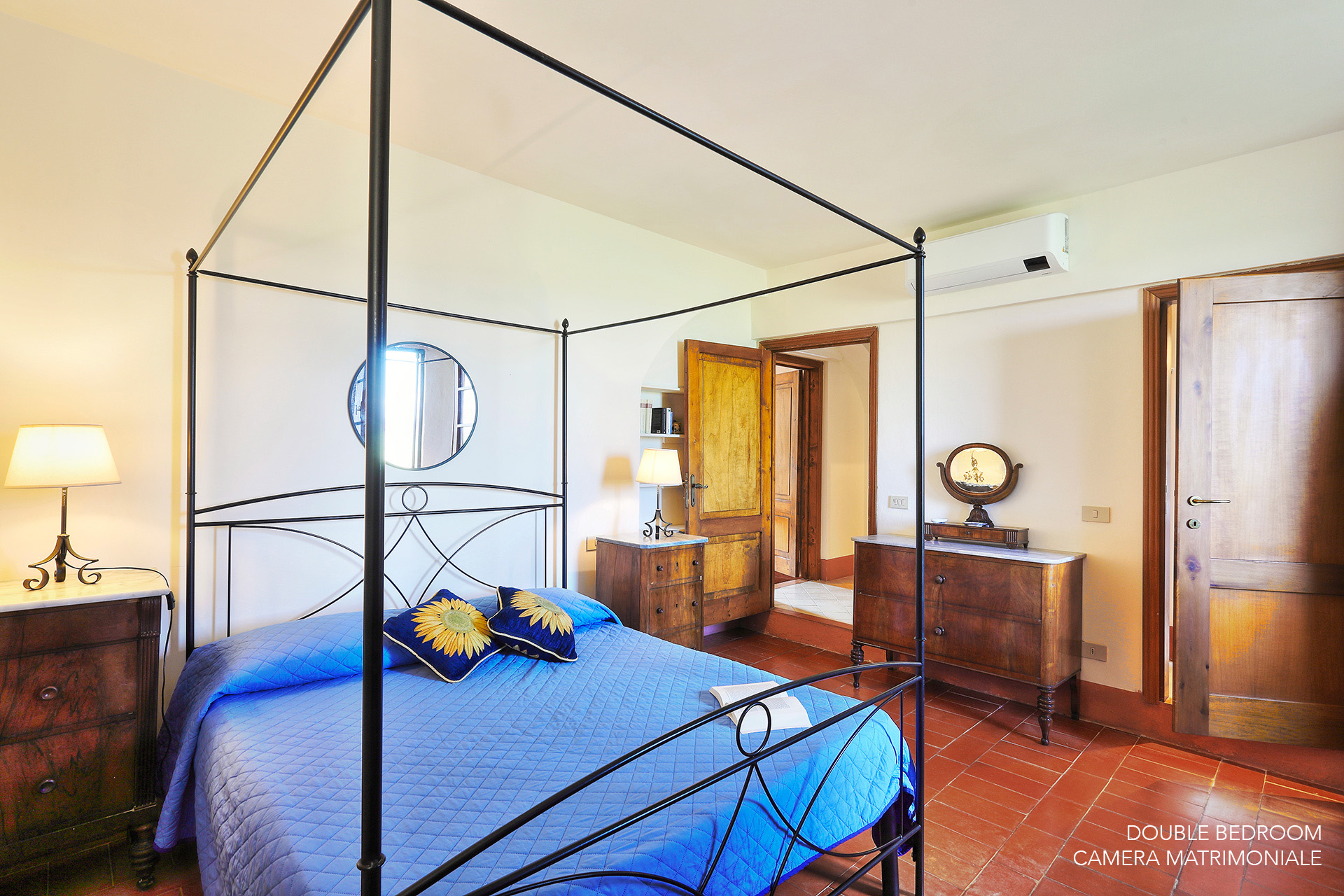 Holiday apartments Villa e Fattoria di Radi Siena